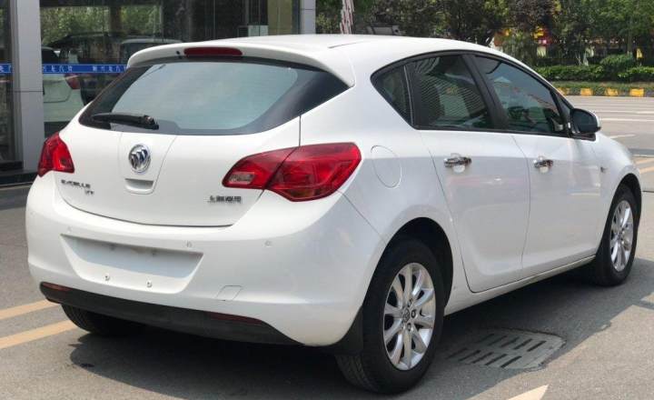 别克 英朗xt 2014款 xt 1.6l 自动时尚版-最美两厢车男女皆是