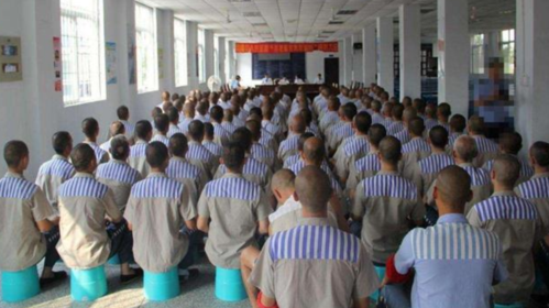 判"无期徒刑"的人,每天在监狱里做什么?说了你可能不信