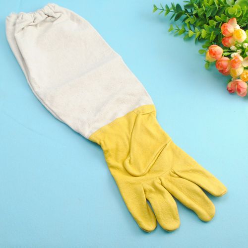 批发客户可以定制颜色和布料,欧美式带网的防蜂手套也需要预订,不零售