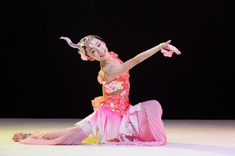 唧唧鱼儿跃舞蹈演出服儿童傣族独舞美人鱼表演服鱼儿欢歌舞蹈服装