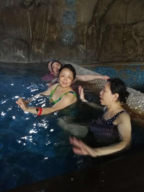 26中初中8班,2019年新年欢聚桥口坝温泉酒店.