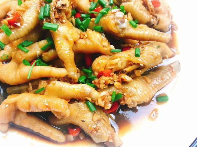 蒜香鸡爪最简单的做法,香辣q弹超级入味,当下酒菜和零食都不错