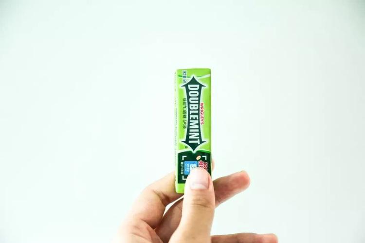 作为人类的好伙伴,绿箭口香糖依旧还是记忆里的样子,清新口气,你我更