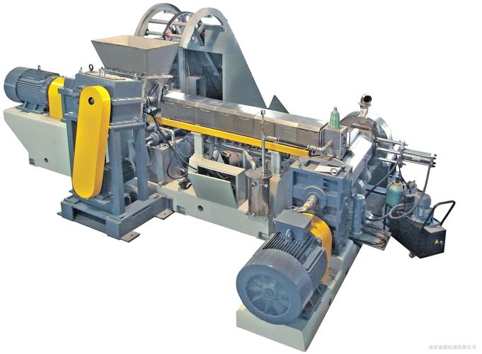 造粒机主要用于橡塑和工程树脂的填充,共混,改性,增加,氯化,聚丙烯和 