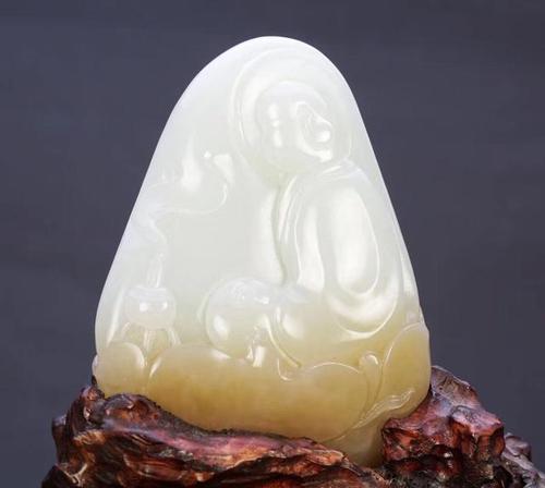 2分钟,带您了解"和田糖玉"和"俄料糖玉",您会更喜欢哪一个