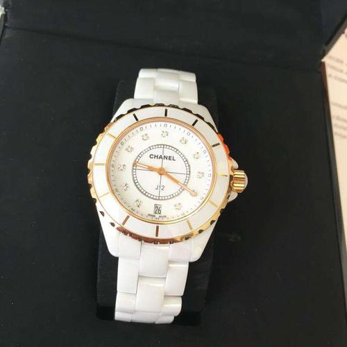 香奈儿j12镶钻玫瑰金边白陶瓷33盘石英腕表