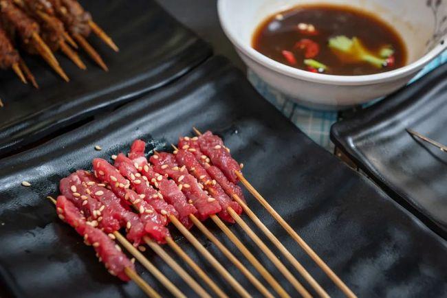 9抢原价109元海鲜烧烤双人餐 锡纸鳕鱼 羊肝 生串 牛小串……超值套餐