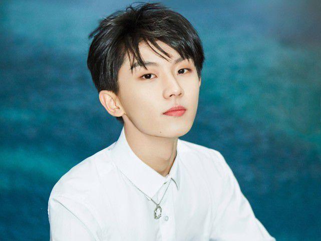 马嘉祺发文公布高考落榜!网曝其高考成绩307,数学25,英语44