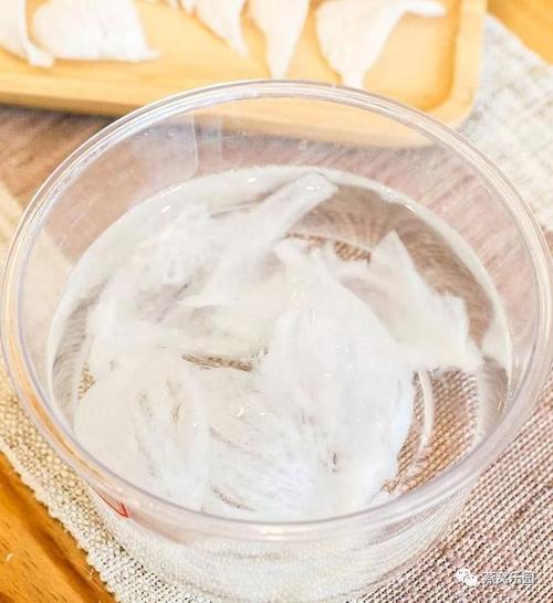 你真的以为你会泡燕窝?只是扔水里泡两三个小时吗?呵呵