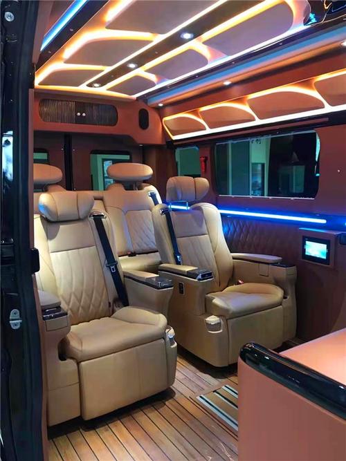 进口道奇公羊,全隔断豪华七座v6商务车