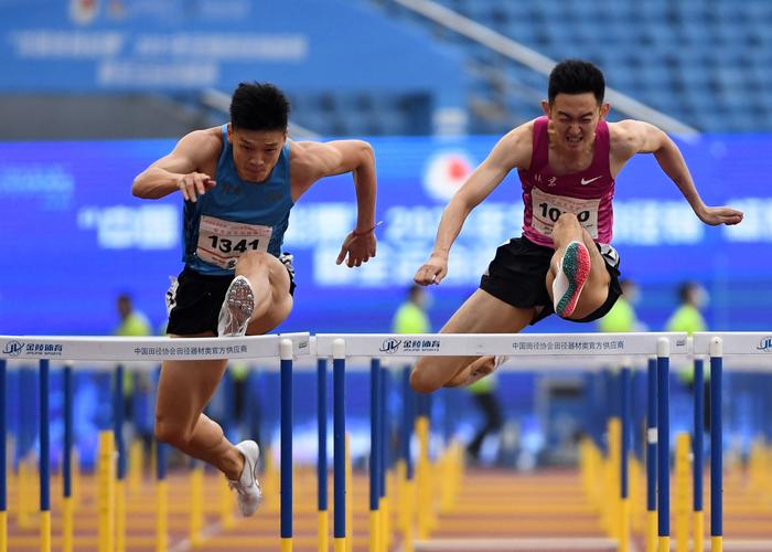 田径——全国锦标赛:男子110米栏决赛赛况