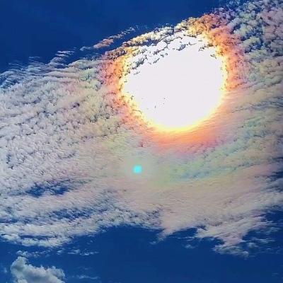 海阔天空微信头像女