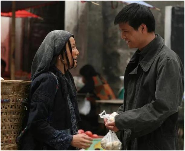 漂亮寡妇嫁给丑陋矿工,只为盼他早死,最终如愿以偿——《米香》