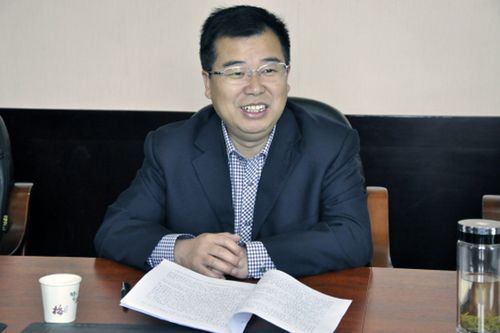 徐霞辉