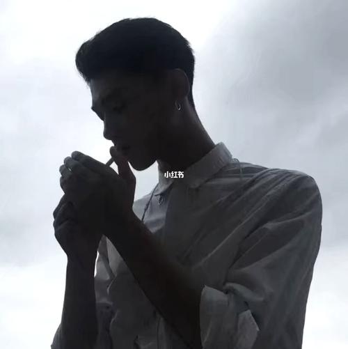 白天不懂夜的黑_男生头像_素材_头像