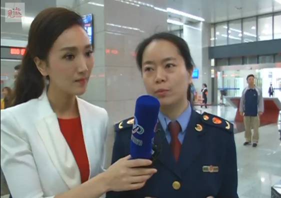 武汉市工商局行政审批处调研员 黄燕:有些事马上办,当场办理,当场取