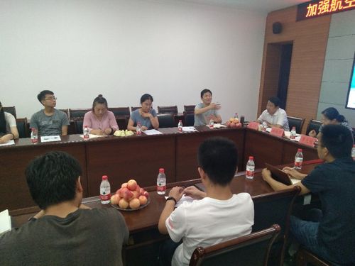 最后,飞行学院院长杜玉杰做了总结发言,对课程安排方案和下一步课程