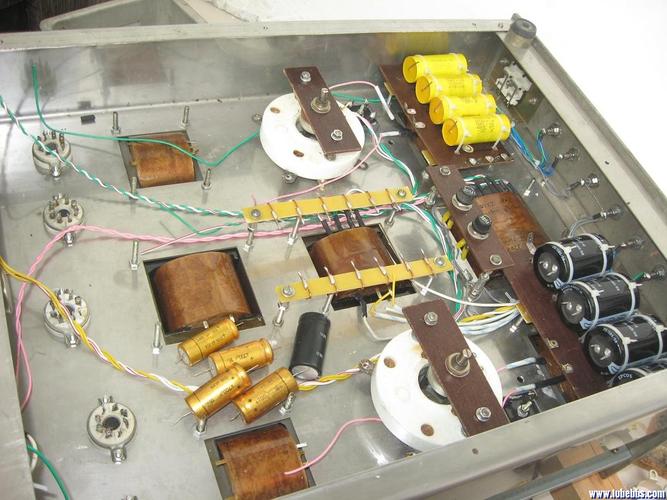 制作中的牛推805胆机