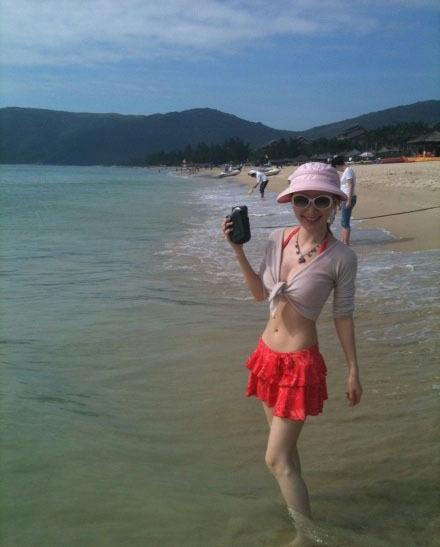 《宫2》舒畅自曝比基尼照 好身材不输柳岩(组图)