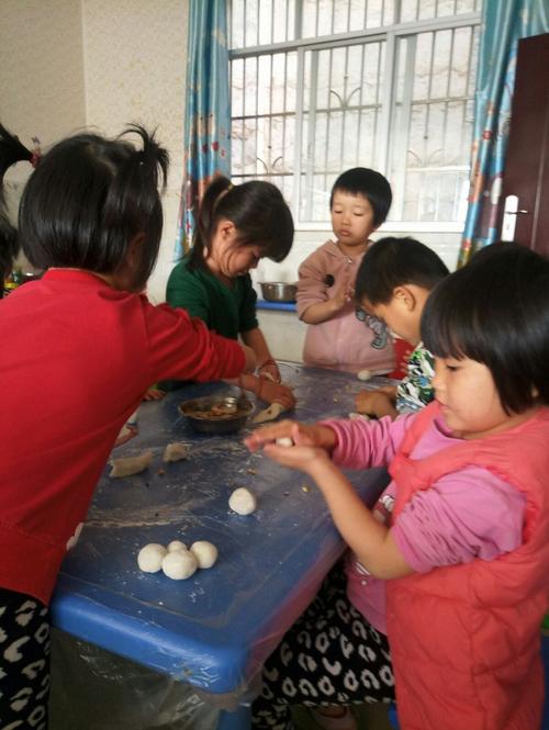 童乐幼儿园元宵包汤圆活动 - 美篇