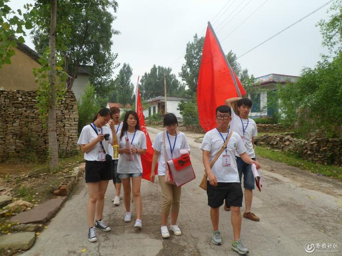 济宁学院美术系赴泗水县星村镇左家庄村义务志愿活动3