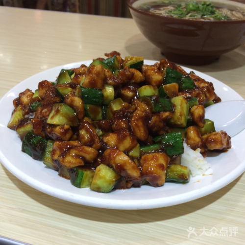 酱爆鸡丁盖饭