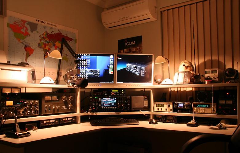 最后,是一些正在竞赛的电台室 nr5m