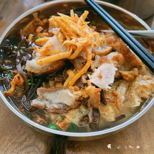 锅烧螺蛳粉 14元