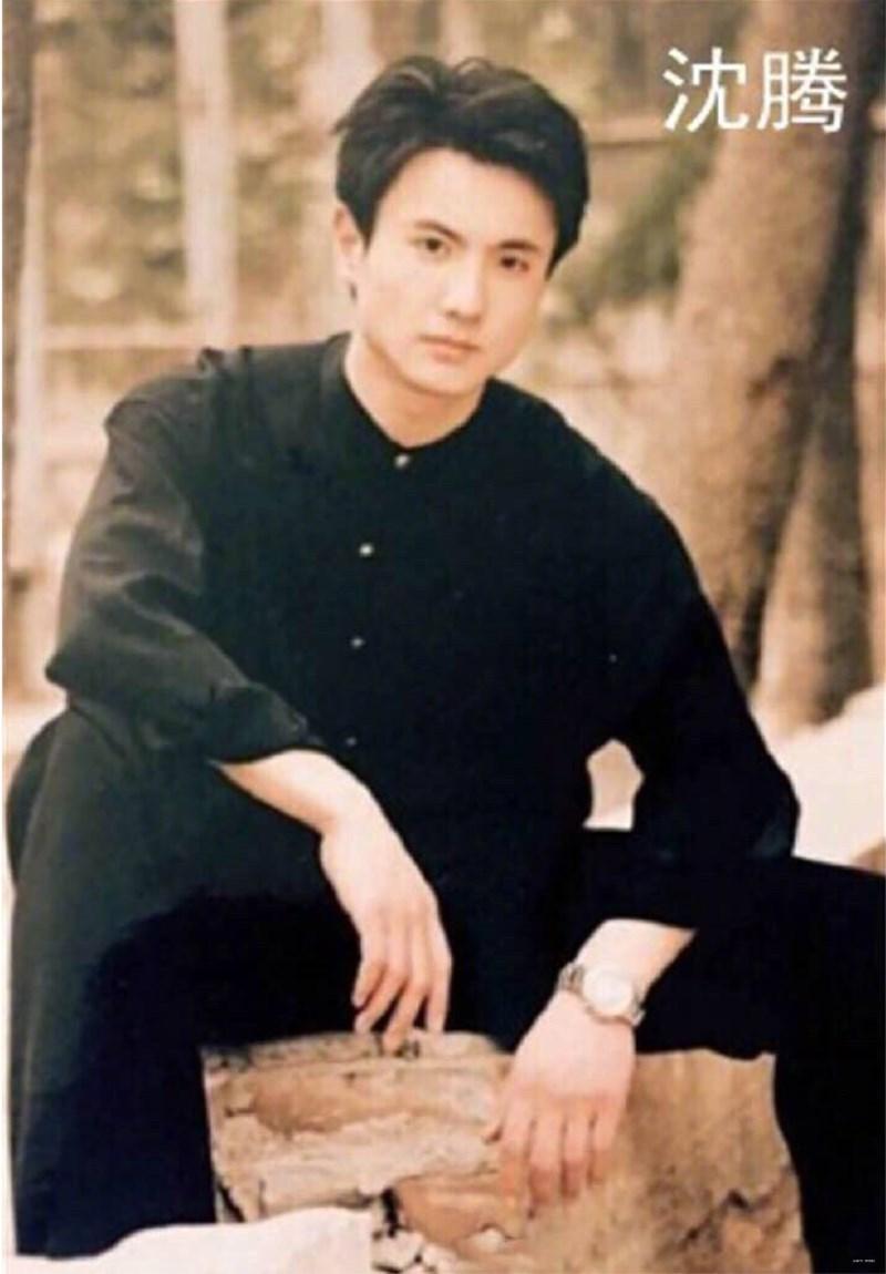 沈腾年轻时好帅?对比他与徐峥合照,这十年他经历了什么?
