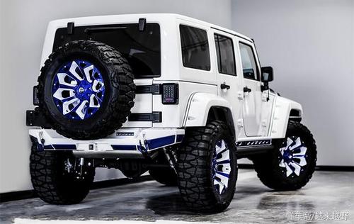 裸车50万的牧马人,落地却要100万,只因车主做了这样的改装!