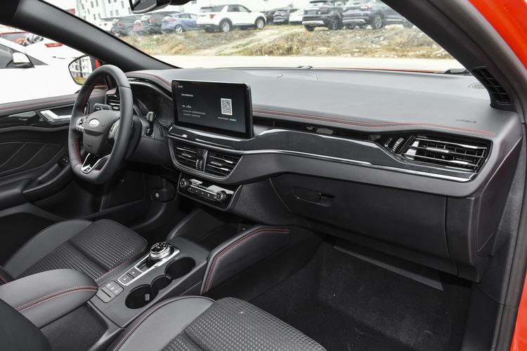 福克斯内饰-空间-动力-易车