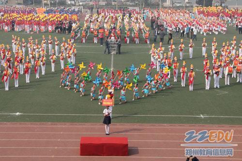 [中原] 外国语小学鼓号队以优异成绩向建队节献礼