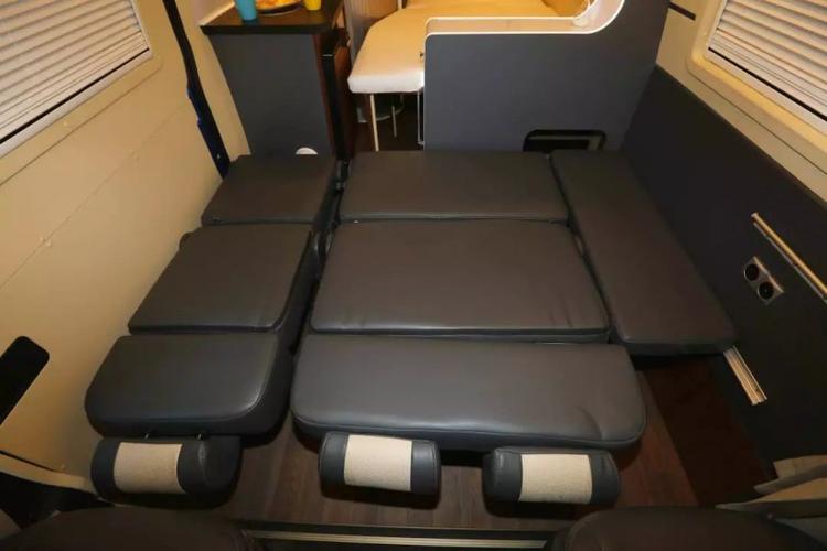 纵享自在出行,这款国产依维柯b530标准版b型车(纵置床)怎么夸都不够!