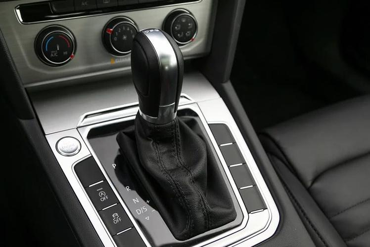 0t 7挡杆双离合,油耗5毛