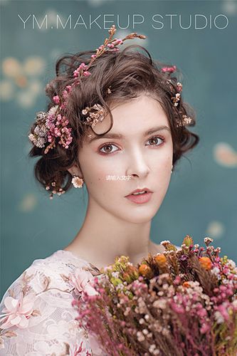 英式复古新娘造型 演绎别样风情