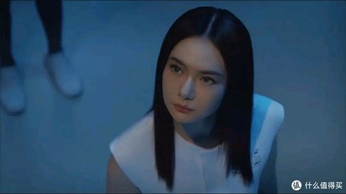 《你好,安怡》中戚薇饰演机器人