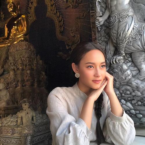 她就是国内"十大最受欢迎泰国女演员"——楠迪·宗拉维蒙(bee),1982年