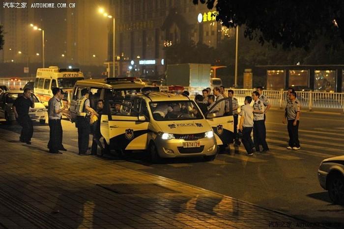 警车出警_警车出警视频