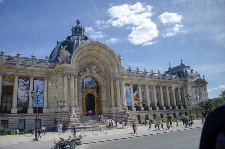 法国的凯旋门近年的大皇宫