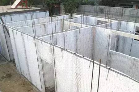 湛江人敢住吗?泡沫房子,4天盖好一层,总造价20万!