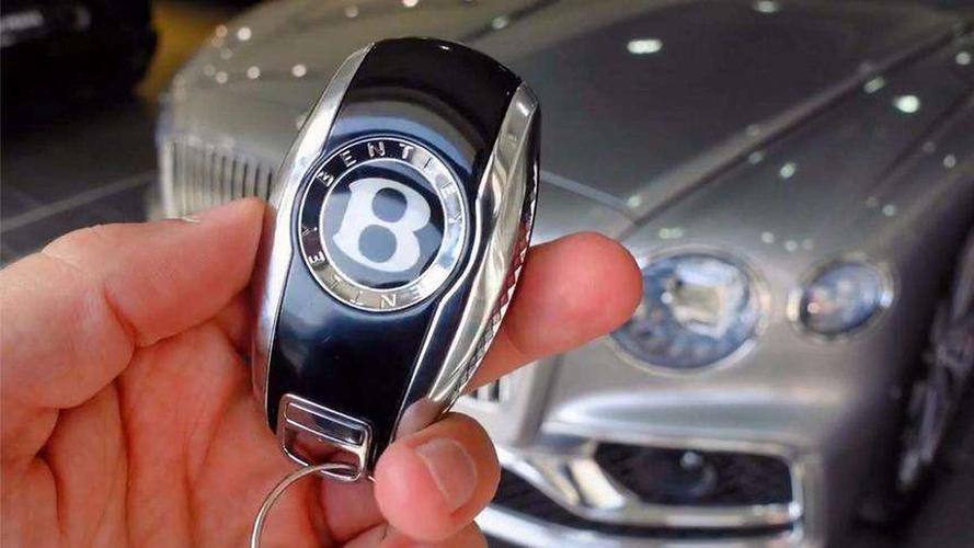 2020款宾利飞驰w12,按下钥匙看到实车,才知道啥叫奢侈!