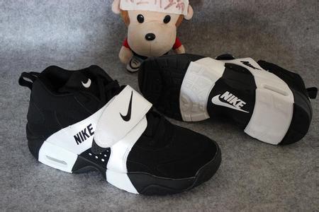 权志龙耐克同款是nike air veer篮球鞋. 正品价1300 元.