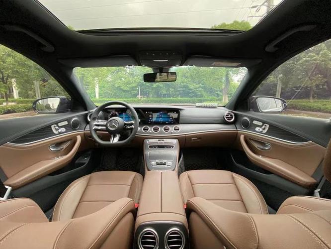 奔驰e300l内饰怎么用奔驰e300l内饰颜色