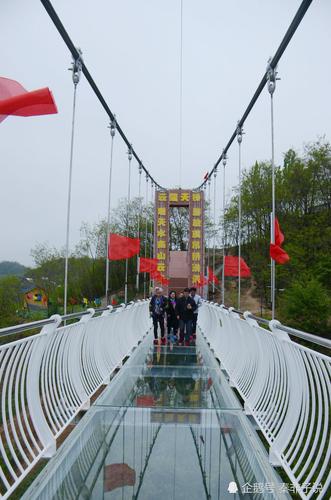 天水自媒体大伽网红漫步南山云端畅谈快乐人生