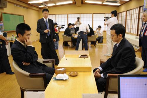 丰田杯半决赛     搜狐体育讯 8月29日,第四届丰田杯世界围棋王座战半