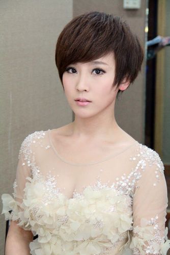 谢楠执麦《娱乐大典》