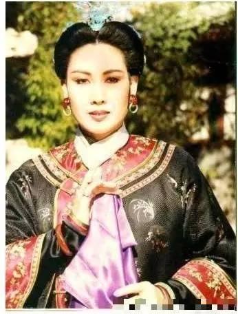 她是一剪梅中的沈心慈,传被李立群抛弃嫁陈震雷