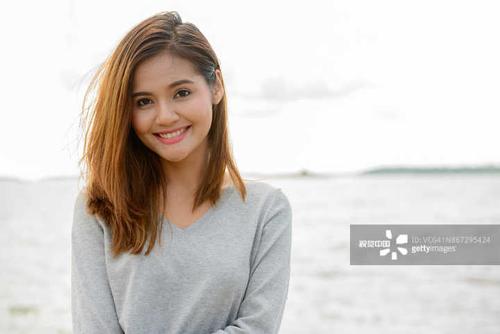 被称作华夏-芬兰人种,所以从人类民族学的角度来说,芬兰人是我们华夏