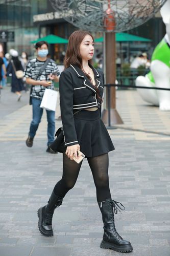 武当小红花作品黑丝长靴小姐姐视频套图