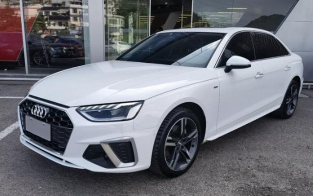 底盘调校很扎实比3系更香2020款奥迪a4l实车搭载20t引擎